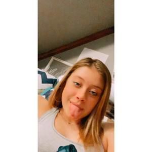 Meet your Posher, Chloe